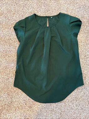 Women's Emerald Green Short Sleeve Pleat Front Top